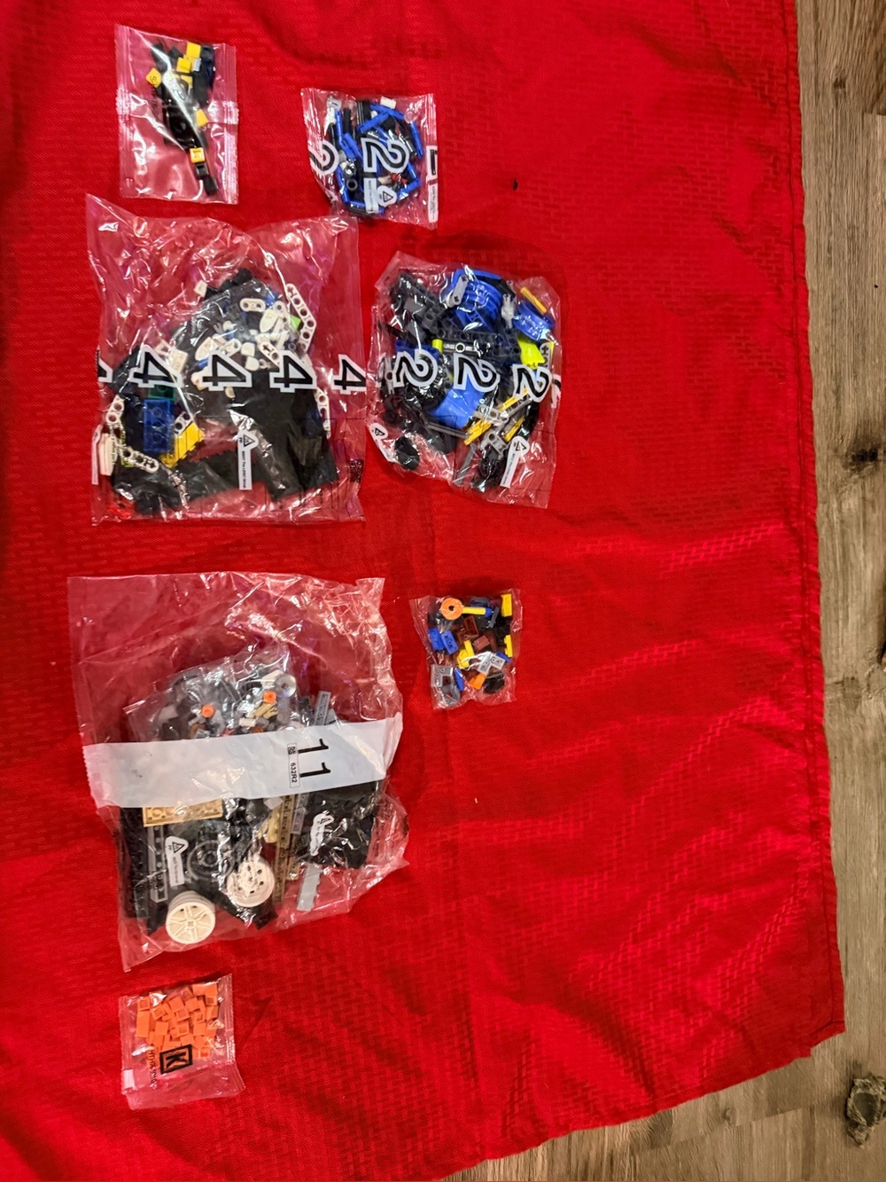New vintage Lego packs mixed